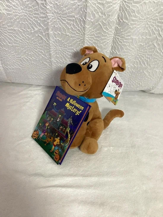 Scooby Doo Kohls Cares “A Halloween Mystery” Book & 9” Sitting Plush NEW - Picture 2 of 11